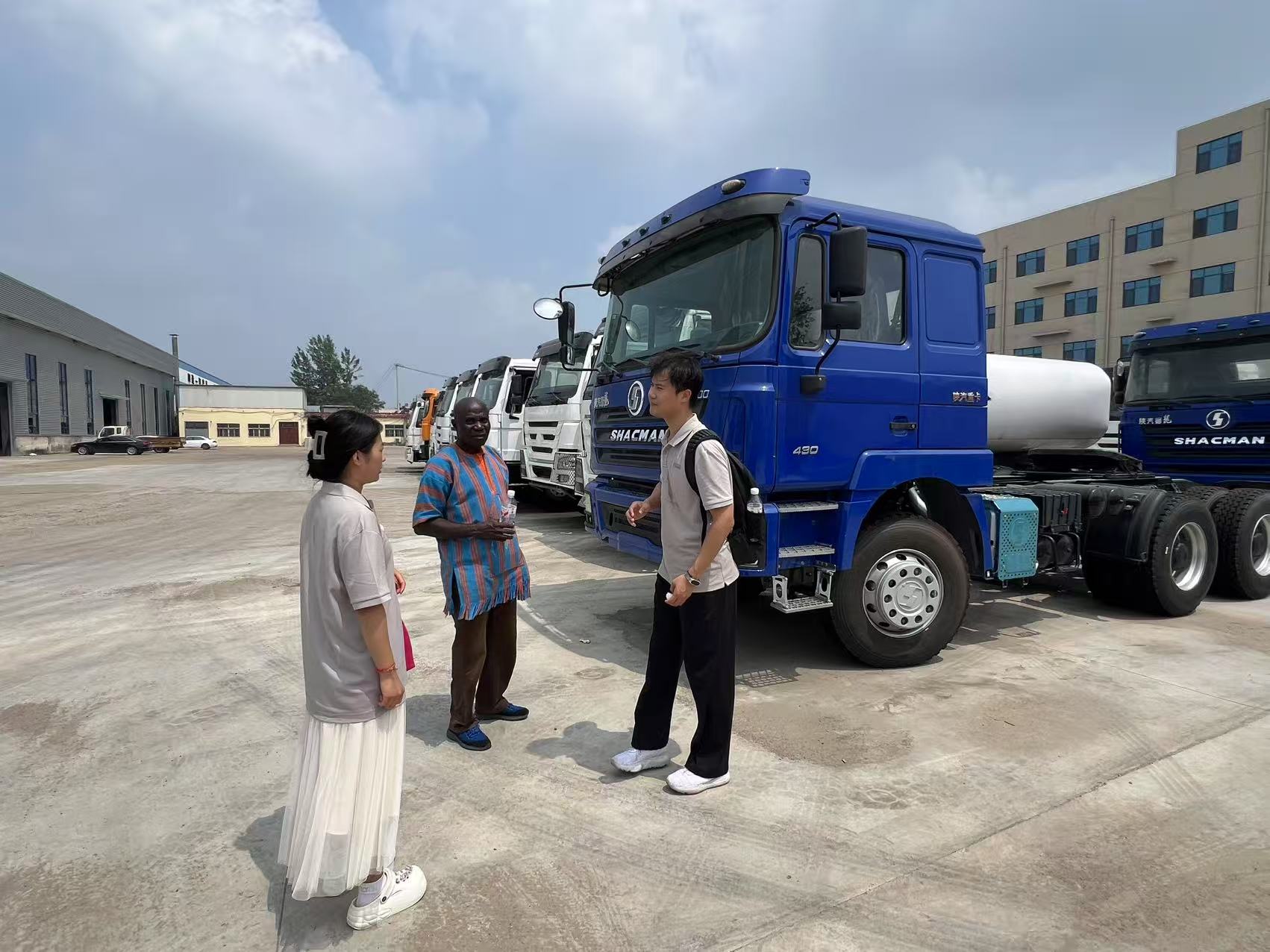 التعاون عبر الحدود: العملاء السودانيون يزورون مصنع Luyi ويوقعون العقود بنجاح