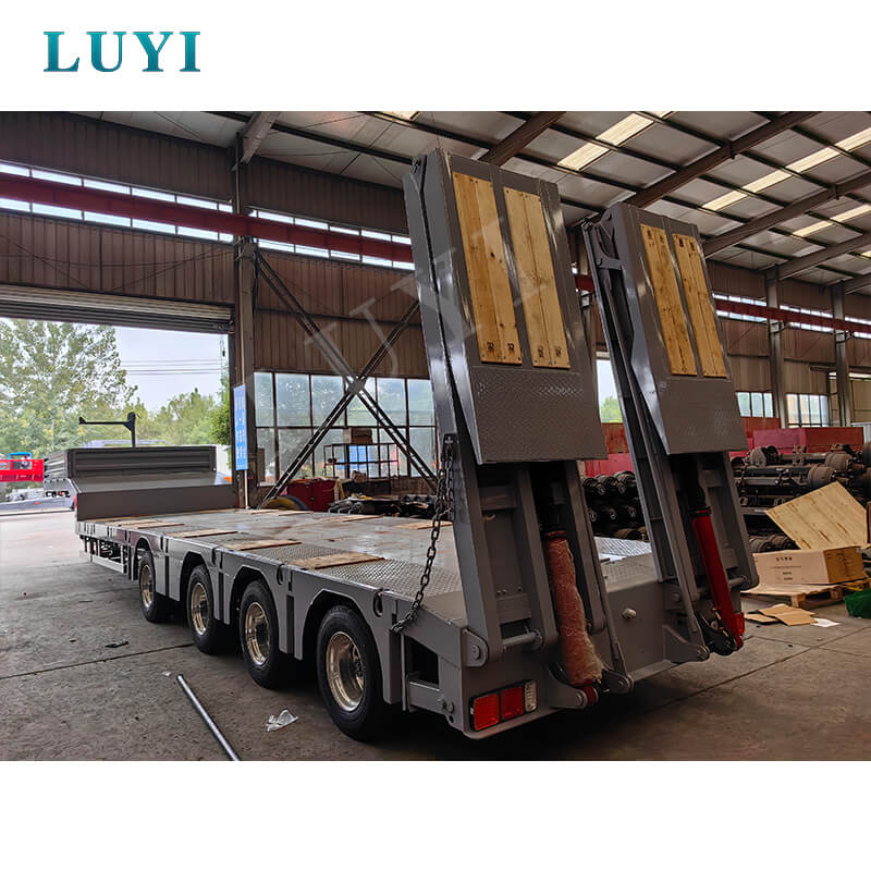 من شاندونغ إلى آسيا الوسطى! تم شحن نصف مقطورة منخفضة السرير Louis ذات 4 محاور إلى أوزبكستان