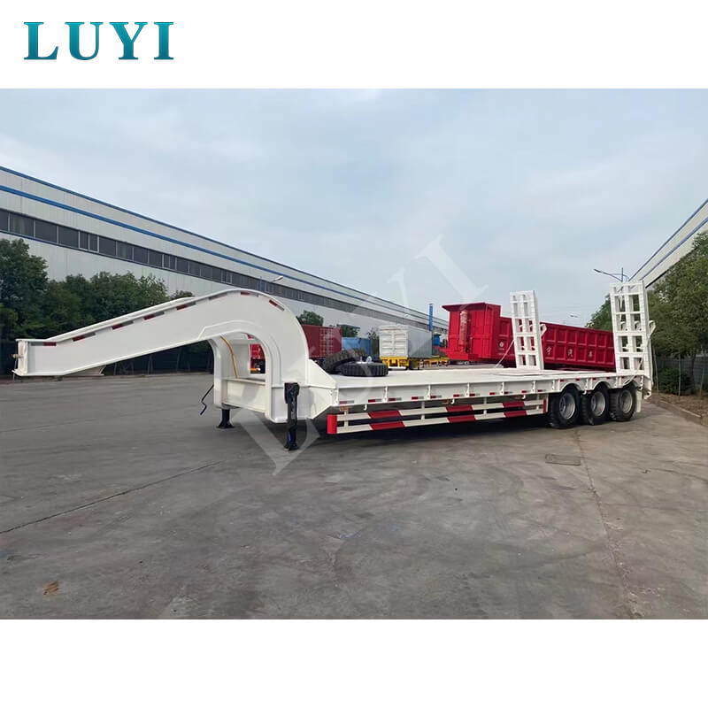 دخول نصف المقطورات LUYI ذات 3 محاور معقوفة lowboy إلى أوزبكستان، مع إطلاق دعم ما بعد البيع في وقت واحد