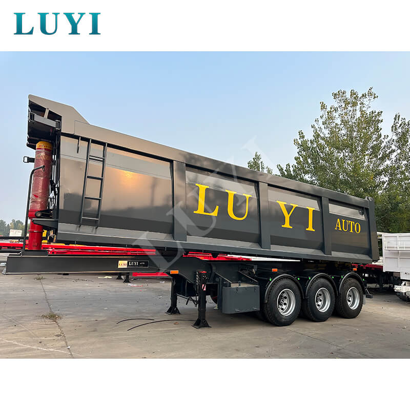 تتكيف بدقة مع ظروف العمل الأفريقية! تم تسليم نصف مقطورة صندوق الشحن المستطيل الأسود الخاص بـ Lu Yi بنجاح إلى كوت ديفوار، مما يسهل النقل الفعال للمواد السائبة