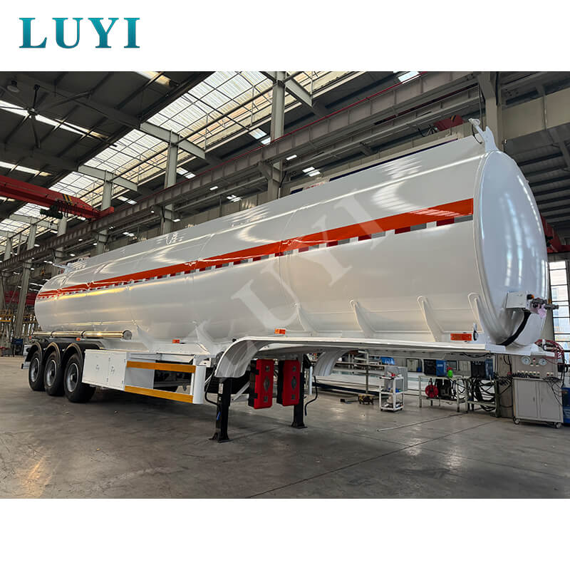 3 محاور 60 طن 45000 لتر خزان زيت من الصلب الكربوني نصف مقطورة 3 محاور 60 طن 45000 لتر خزان زيت من الصلب الكربوني نصف مقطورة