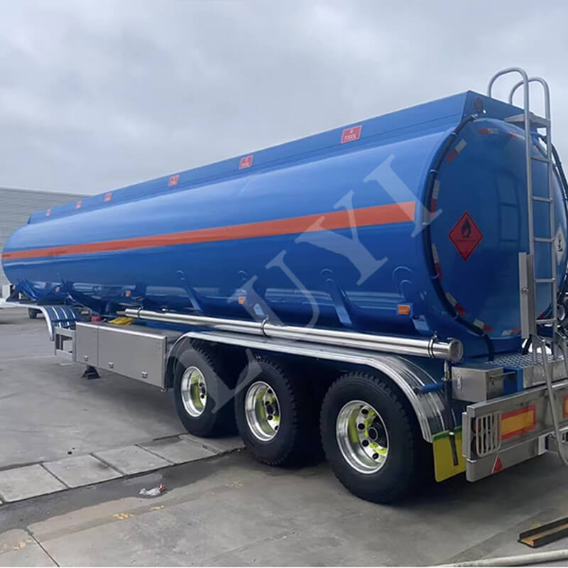 3 محاور 7 مقصورة نصف مقطورة خزان الزيت سعة 40.000 لتر