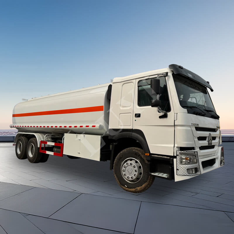 نصف مقطورة خزان زيت من الفولاذ الكربوني ثلاثي المحاور سعة 45.000 لتر