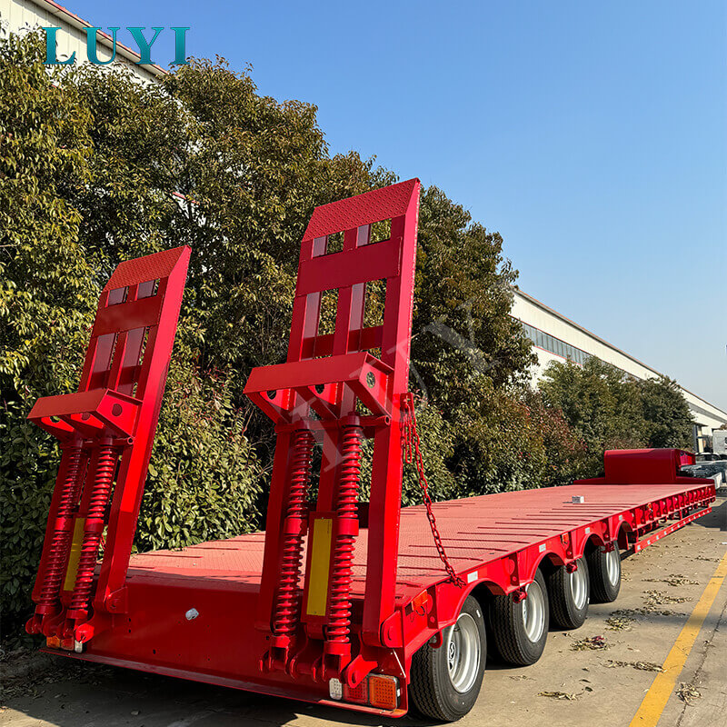 من الطرق الوعرة إلى وسائل النقل الثقيل الموثوقة: قصة نجاح نصف المقطورة المنخفضة المخصصة ذات 4 محاور 40T في بوتسوانا