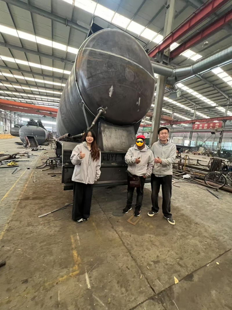 كيف ساعدت شركة Luyi Auto عميل النقل الكيني على تحسين سلامة البضائع السائلة وتقليل وقت توقف الصيانة