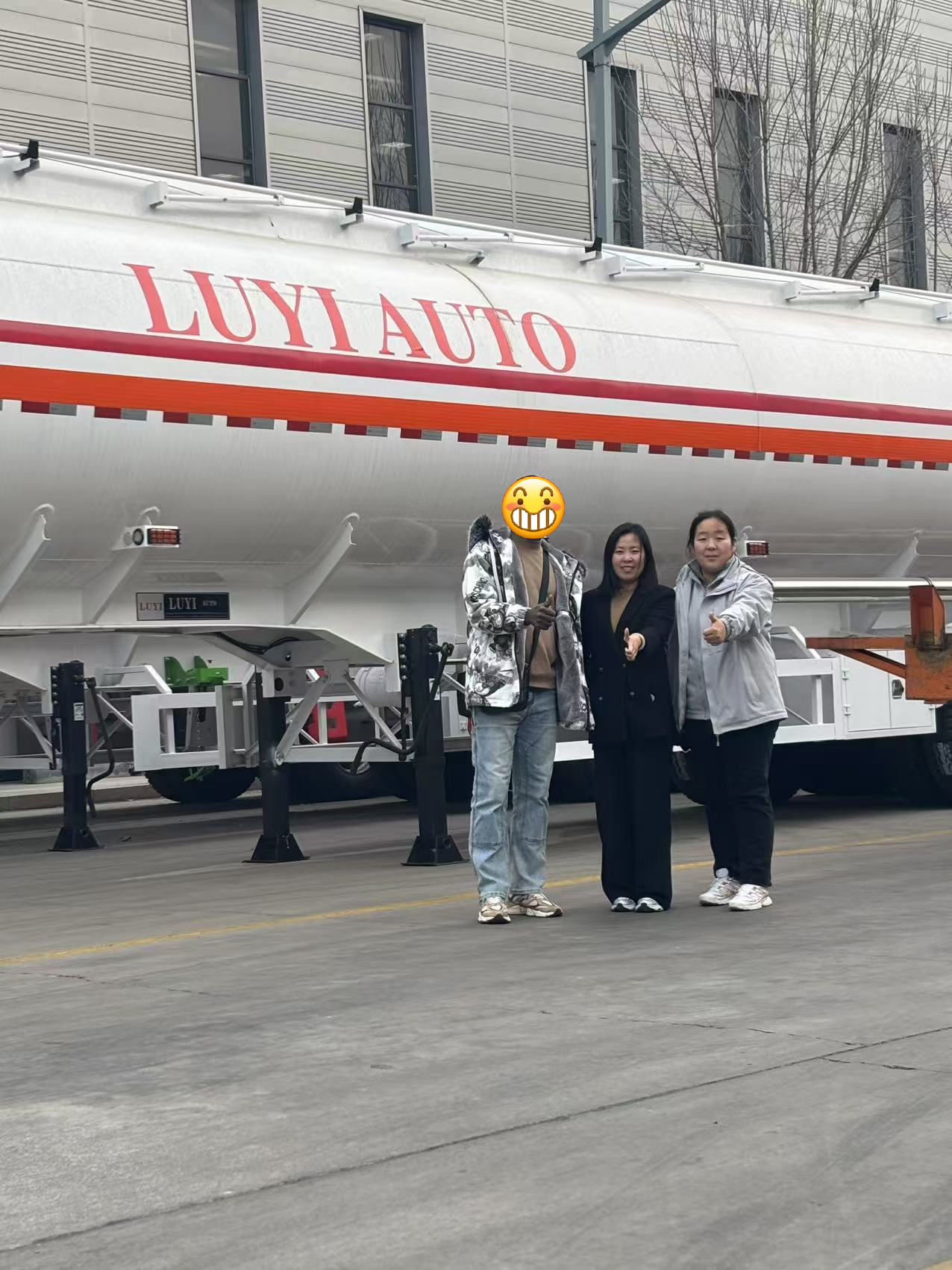 كيف ساعدت شركة Luyi Auto مجموعة لوجستية نيجيرية على تحسين كفاءة نقل الوقود باستخدام مقطورات صهاريج الديزل سعة 45 مترًا مكعبًا