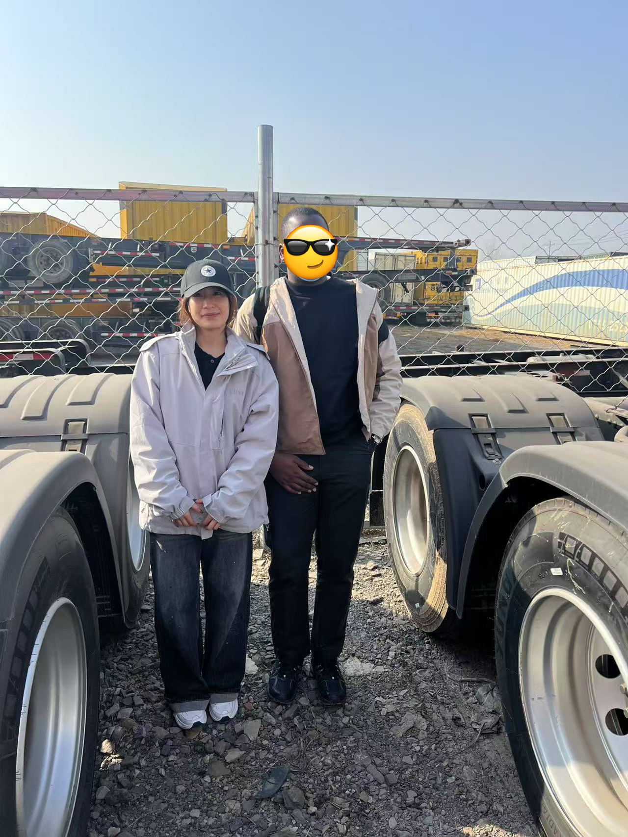 كيف ساعدت LUYI عميلًا تنزانيًا في تأمين شاحنات ثقيلة موثوقة للبنية التحتية ونقل الموارد