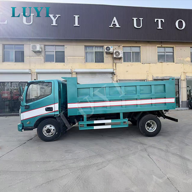 HOWO 4x2 نصف مقطورة قلابة خفيفة