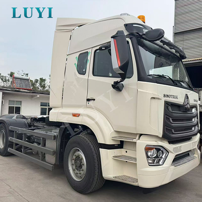 شاحنة مقطورة Howo NX 380 400 440 4x2 6X4