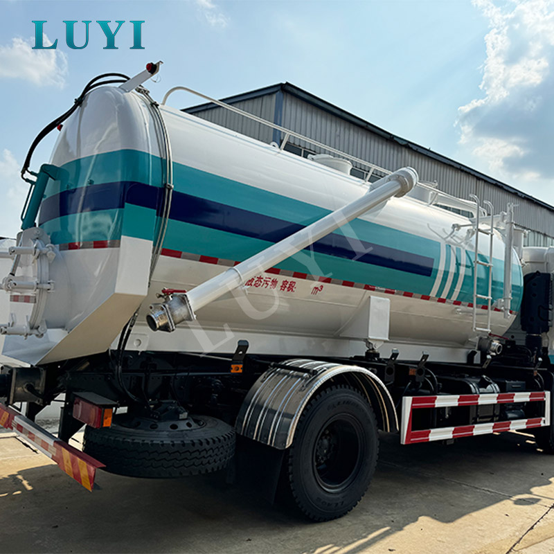 شاحنة شفط مياه الصرف الصحي ISUZU GIGA 6 × 4 20CBM للصرف الصحي البلدي