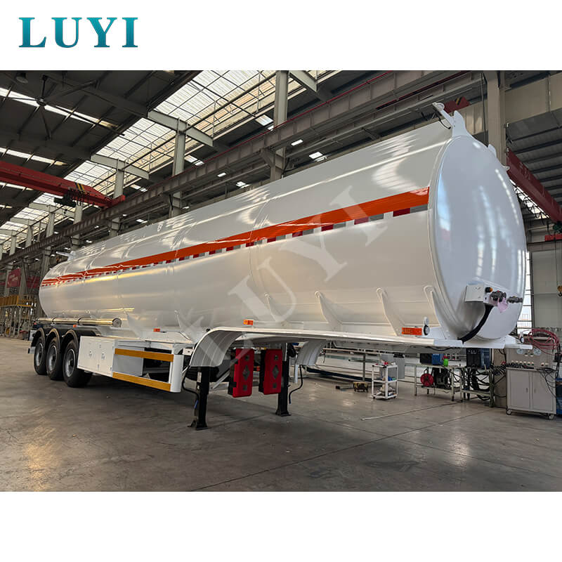 تعزيز النمو في البرتغال: لماذا اختار أحد القادة اللوجستيين الأوروبيين شركة Luyi Auto لنقل الآلات الثقيلة